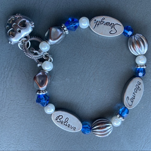 Bracelet and necklace set in metal beads and gorgeous cobalt blue - Picture 3 of 5